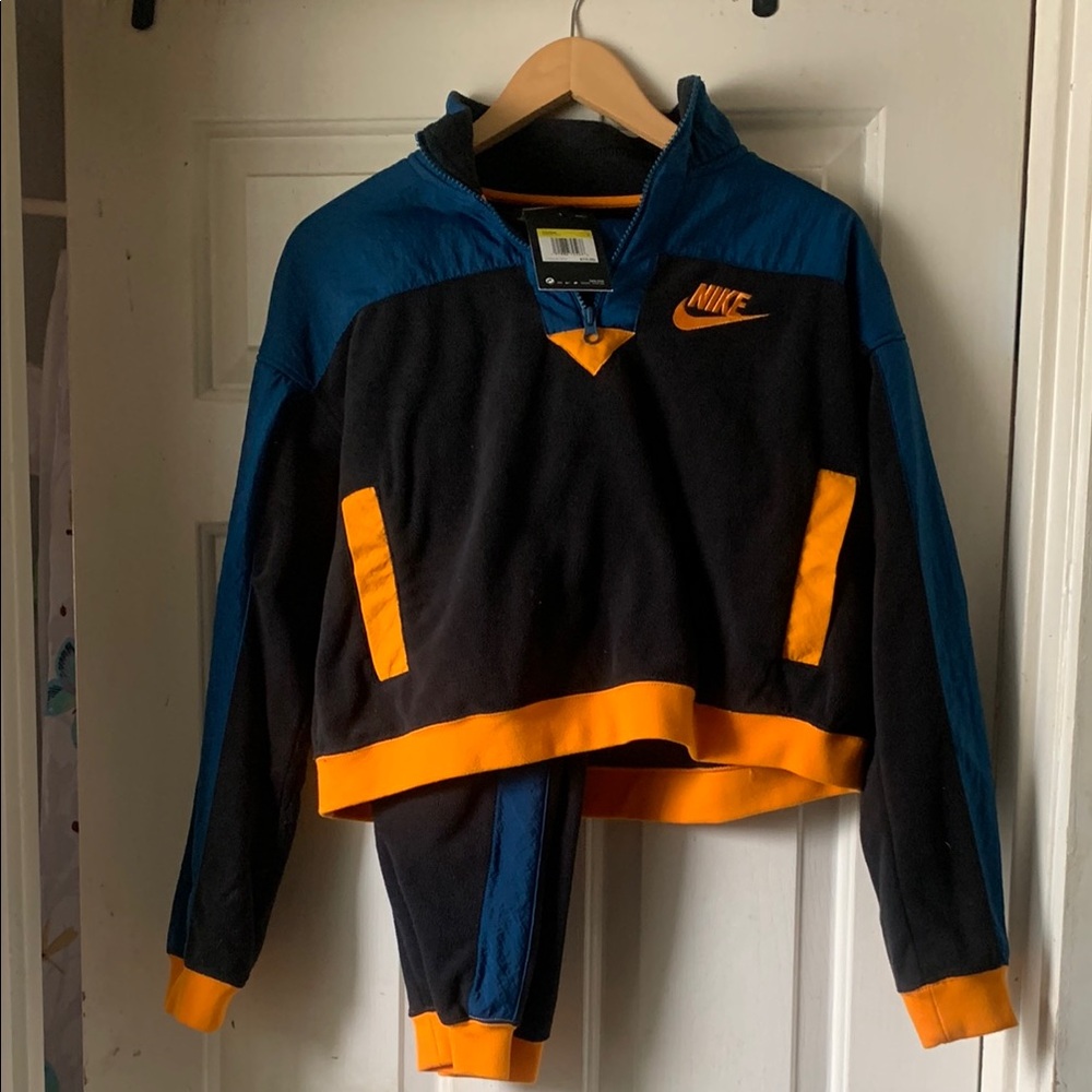 Nike Womens Black and Orange Pullover Set